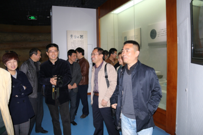 省質監局監督處、認評處黨員參觀我縣博物館，共促文化場館管理服務提升